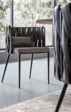 Armlehnstuhl Cheerio Grau inkl. Kissen