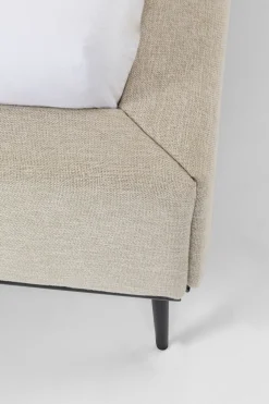 Bett East Side 160x200cm