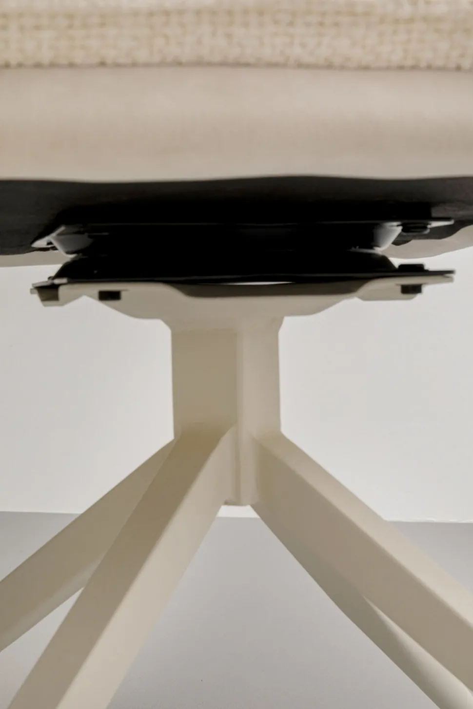 Drehstuhl Hilla Weiß