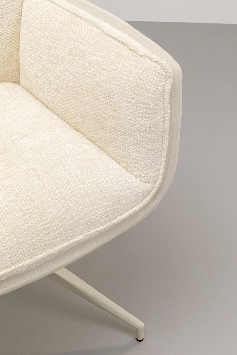 Drehstuhl mit Armlehnen Hilla Weiß