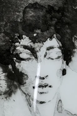 Glasbild Smokey Hair 100x150cm